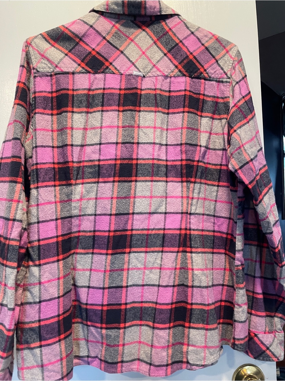 Columbia Pink Plaid Button-Up Shirt  Womens size L - Picture 5 of 5